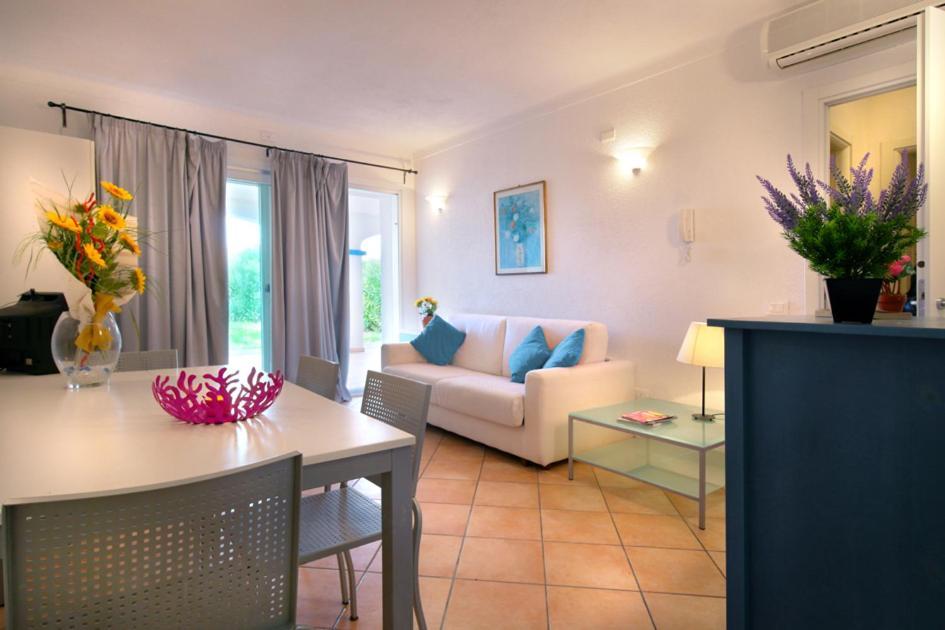Vigna Marina Apartments Санта Тереза Галура Екстериор снимка